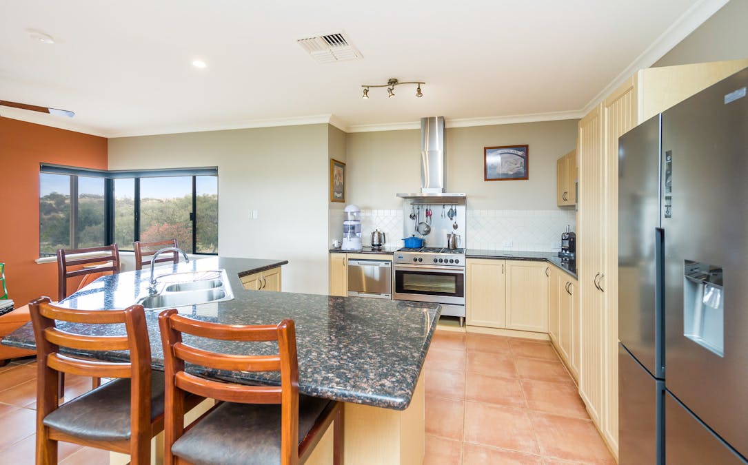 81 Goomalling Road, Northam, WA, 6401 - Image 17