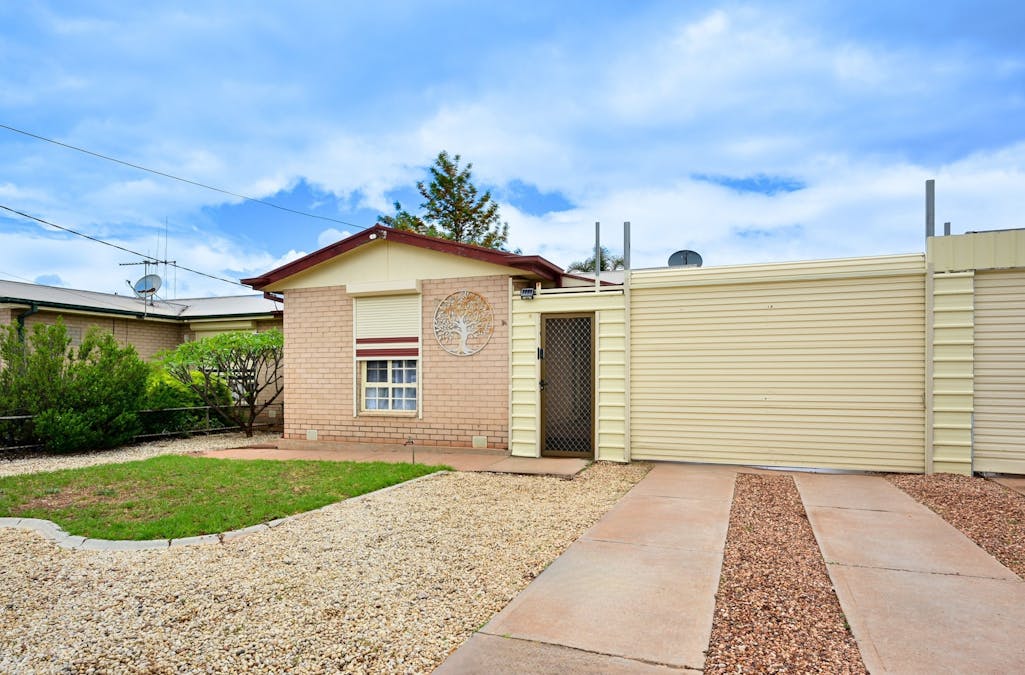 35 Wainwright Street, Whyalla Stuart, SA, 5608 - Image 1
