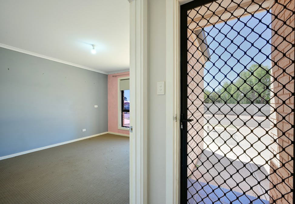 15 Dawn Street, Whyalla Stuart, SA, 5608 - Image 3
