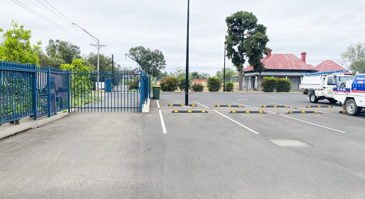 2/8 Bourke Street, Dubbo, NSW, 2830 - Image 2