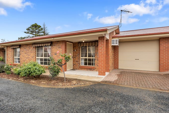 2/4 Alice Terrace, Murray Bridge, SA, 5253 - Image 1