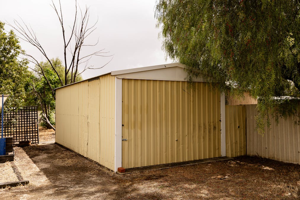 24 Kitchener Road, Merredin, WA, 6415 - Image 18