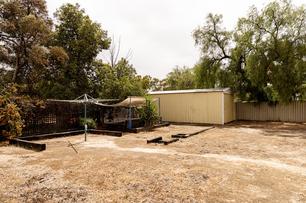 24 Kitchener Road, Merredin, WA, 6415 - Image 19