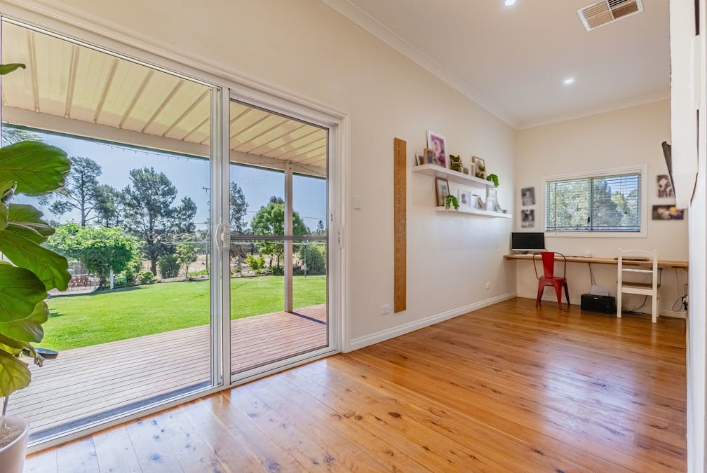 17R Kurrajong Drive, Dubbo, NSW, 2830 - Image 12
