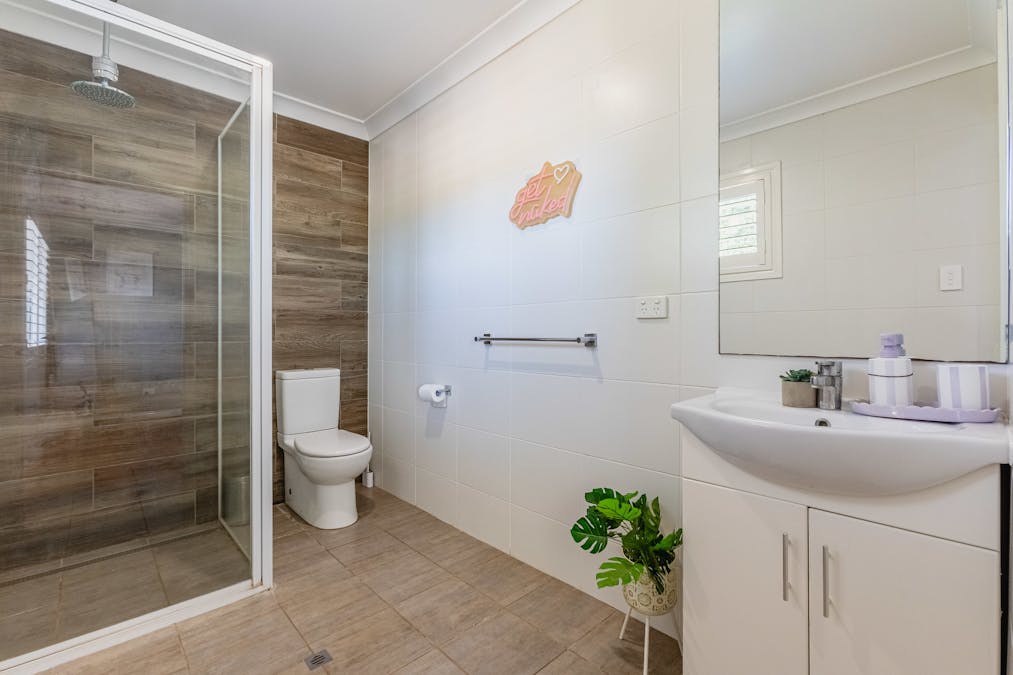 17R Kurrajong Drive, Dubbo, NSW, 2830 - Image 21