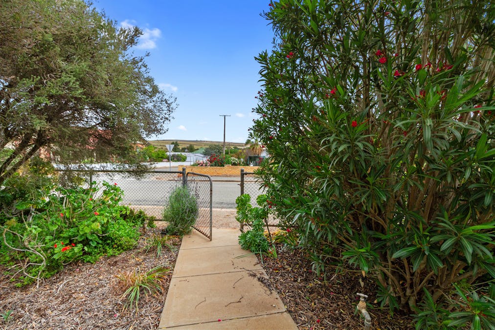 10 Edwin Street, Spalding, SA, 5454 - Image 2