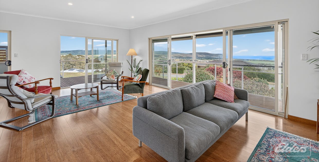 15 Seaview Crescent, Normanville, SA, 5204 - Image 1