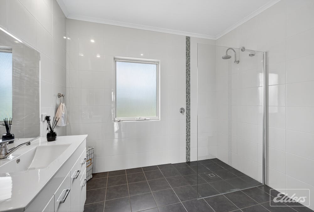 15 Seaview Crescent, Normanville, SA, 5204 - Image 18