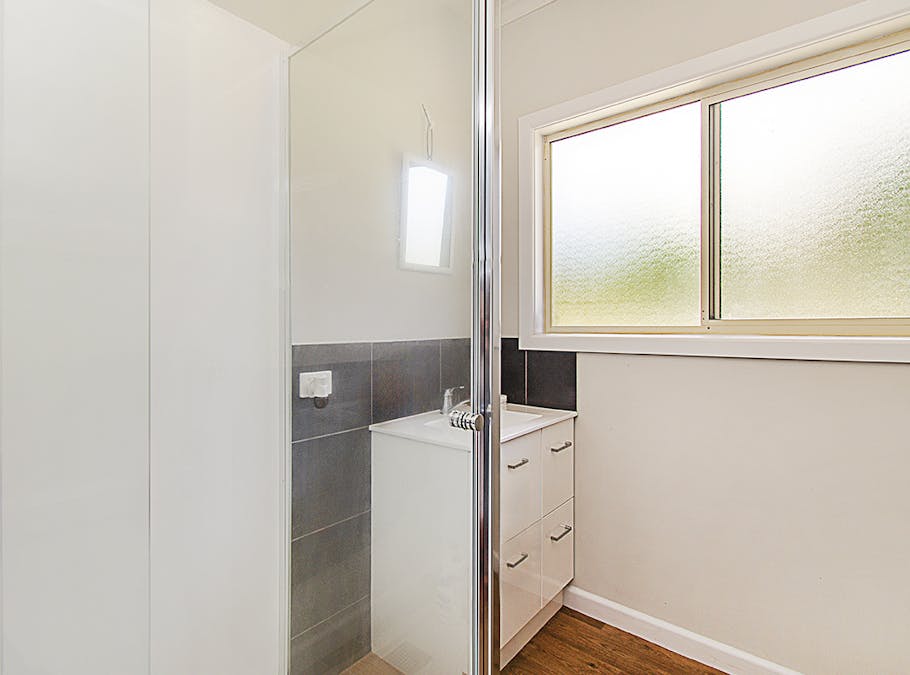 26 Kenna Avenue, Hamilton, VIC, 3300 - Image 6