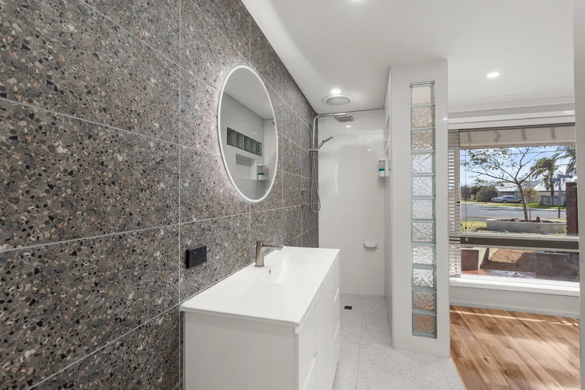 13 Wilkes Street — photo 2 of 28