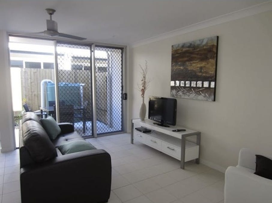 9/26 Flinders Street, West Gladstone, QLD, 4680 - Image 1