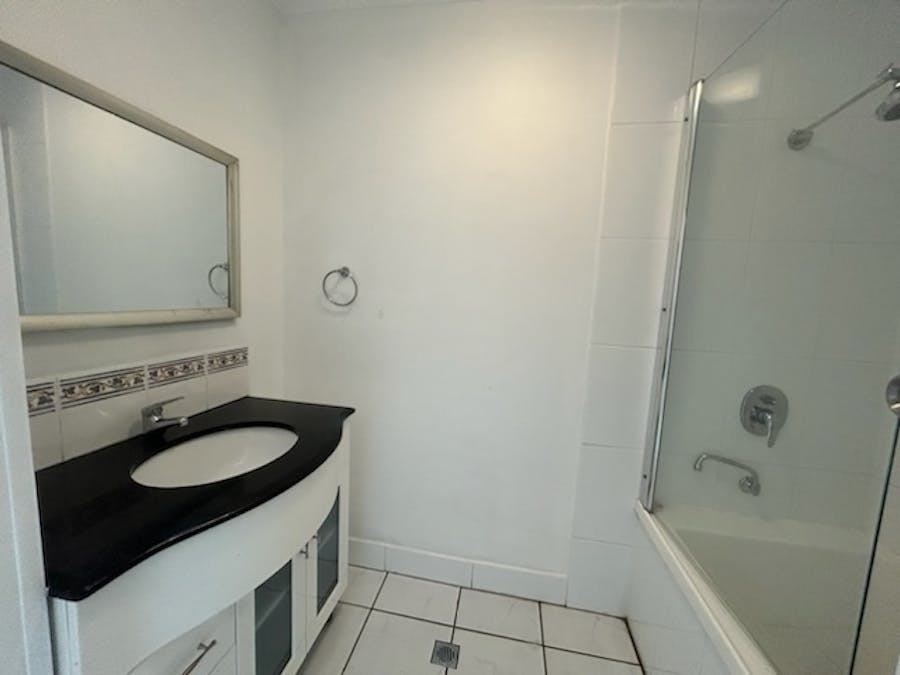 17 Philip Street, South Gladstone, QLD, 4680 - Image 7