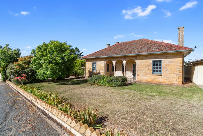 25 King Street, Clare, SA, 5453 - Image 1
