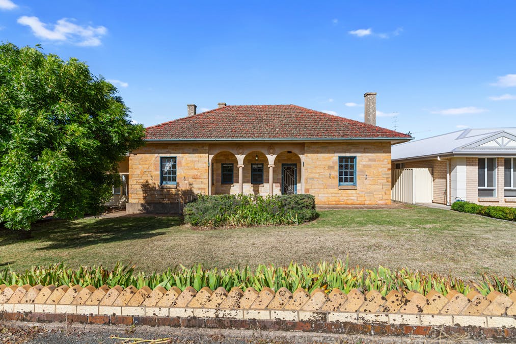 25 King Street, Clare, SA, 5453 - Image 2