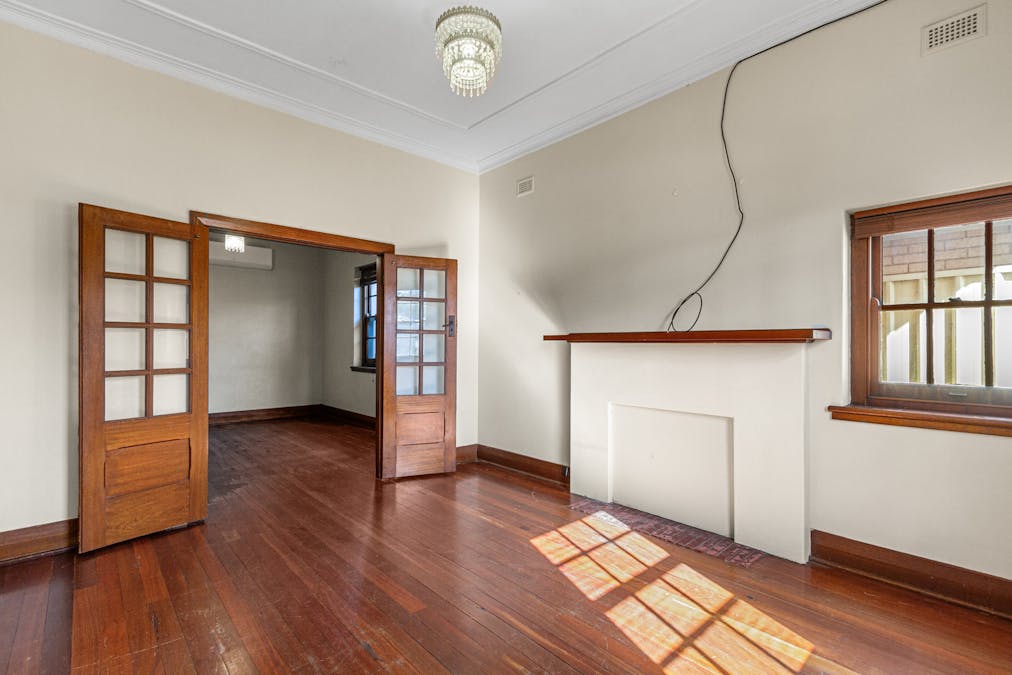 25 King Street, Clare, SA, 5453 - Image 10