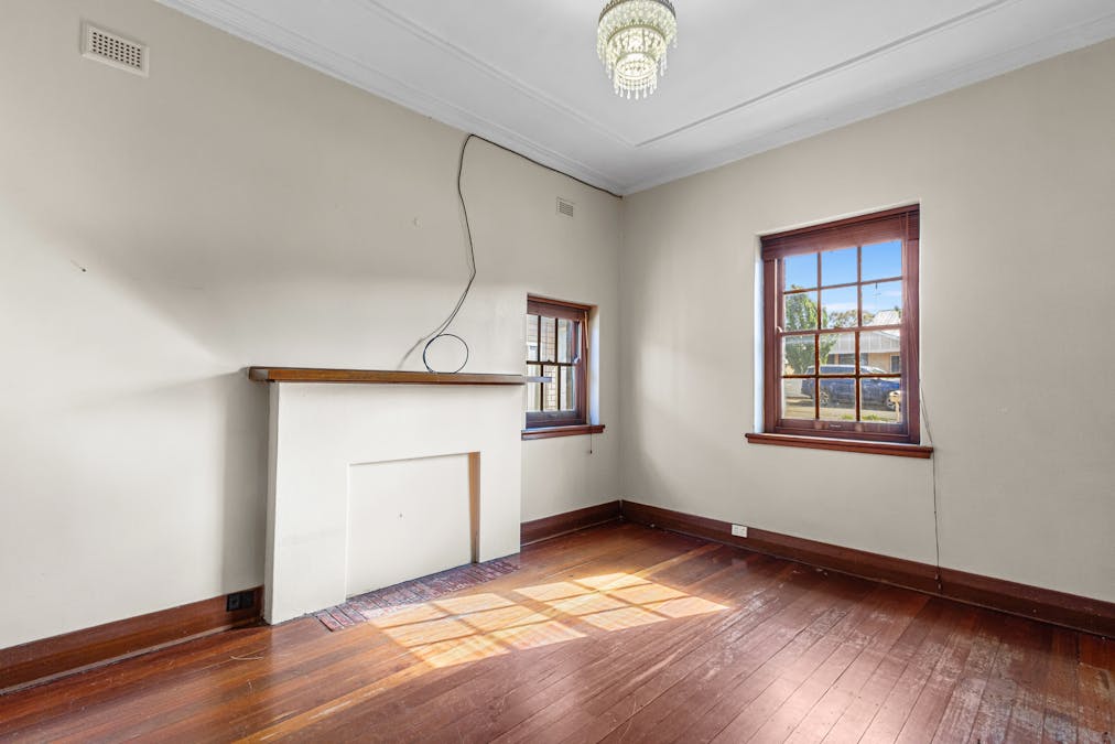 25 King Street, Clare, SA, 5453 - Image 12