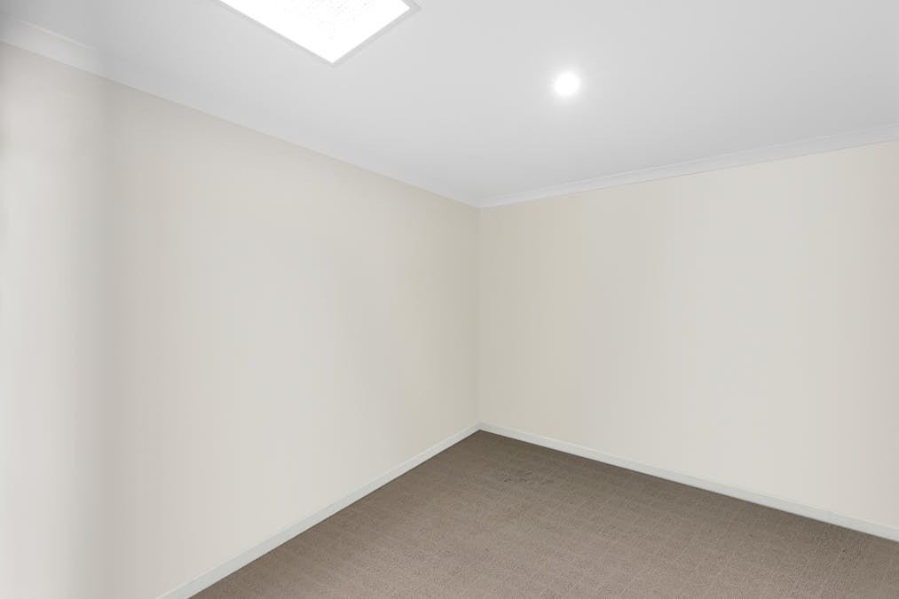 21 Bendee Street, Glen Eden, QLD, 4680 - Image 9