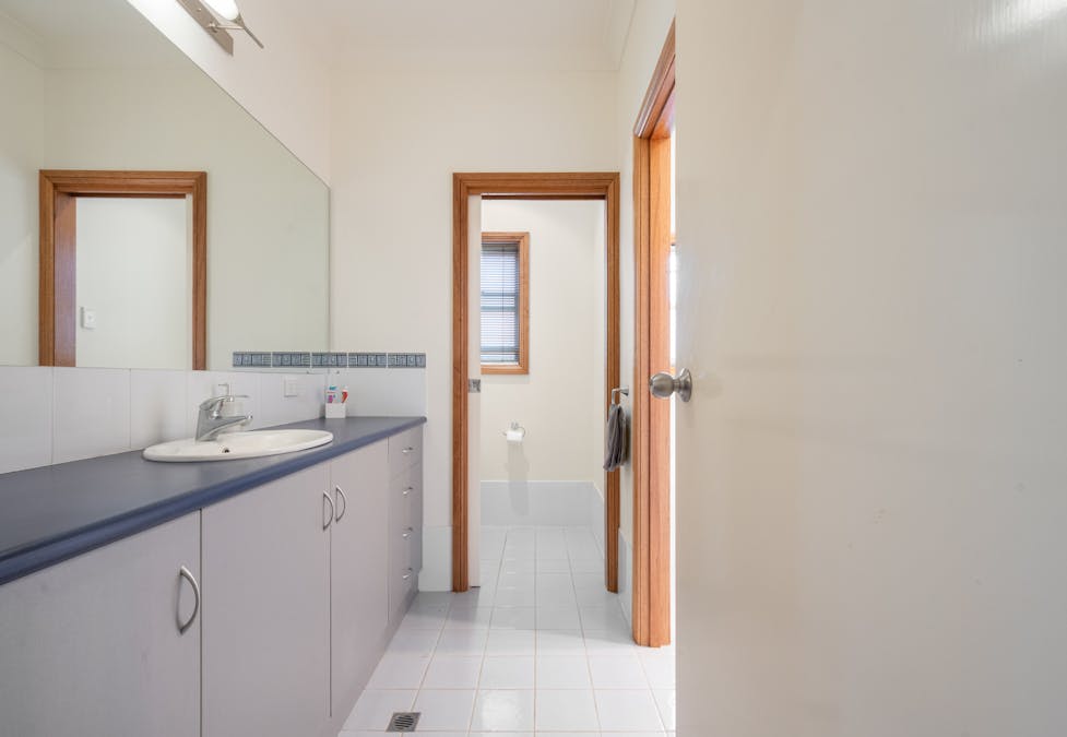 28 Stiles Street, Mount Gambier, SA, 5290 - Image 12