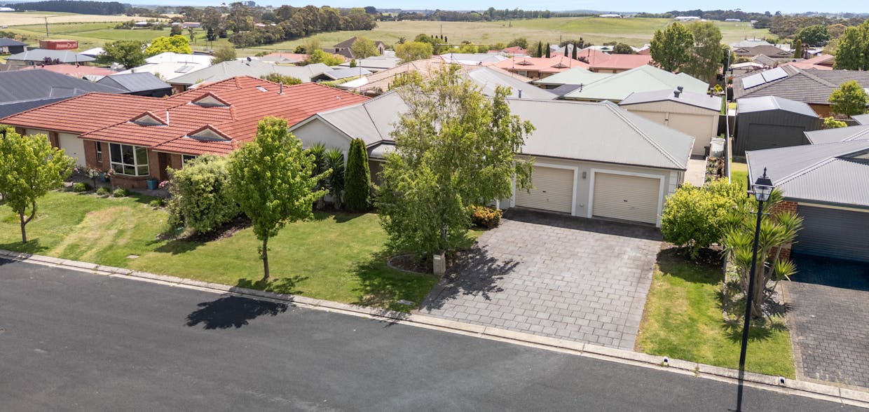 28 Stiles Street, Mount Gambier, SA, 5290 - Image 2