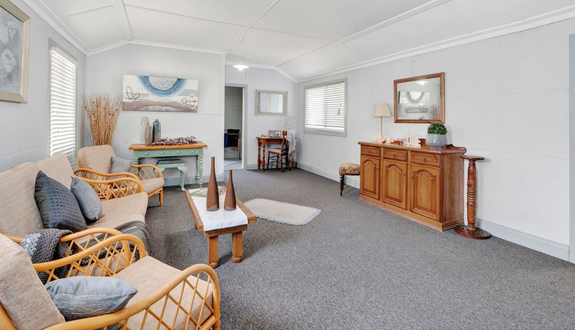 130 Goolwa Street, Renmark, SA, 5341 - Image 11