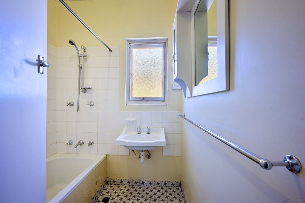 10 McLennan Avenue, Whyalla Norrie, SA, 5608 - Image 12