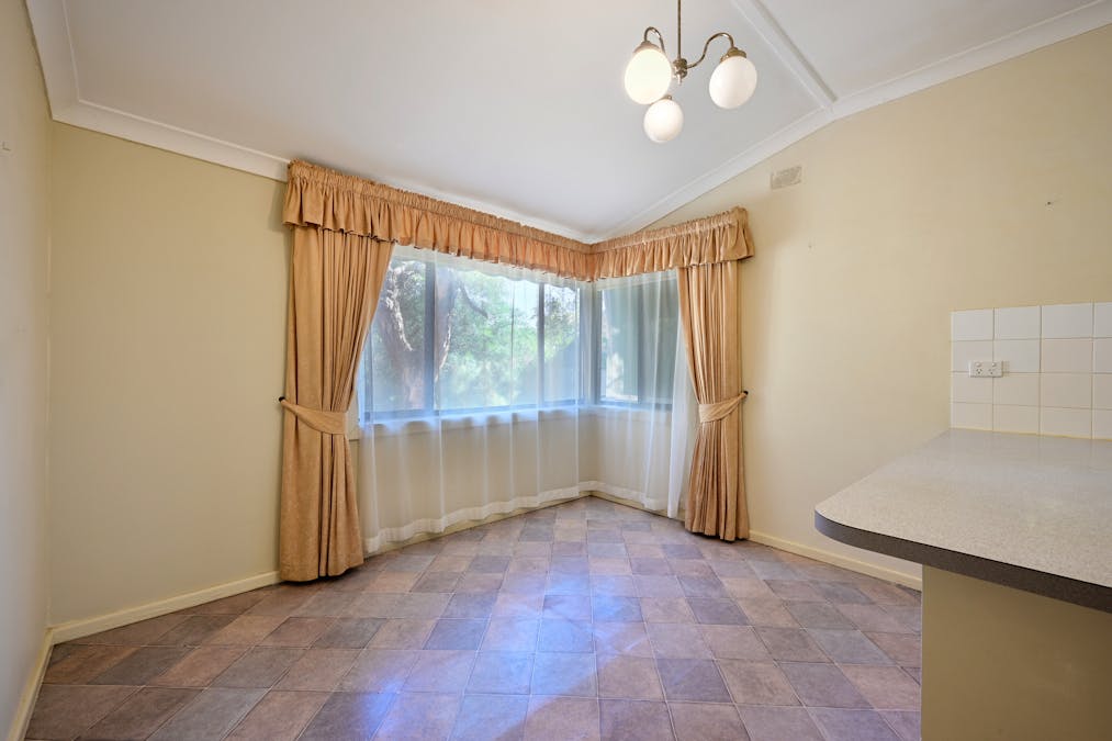 10 McLennan Avenue, Whyalla Norrie, SA, 5608 - Image 8