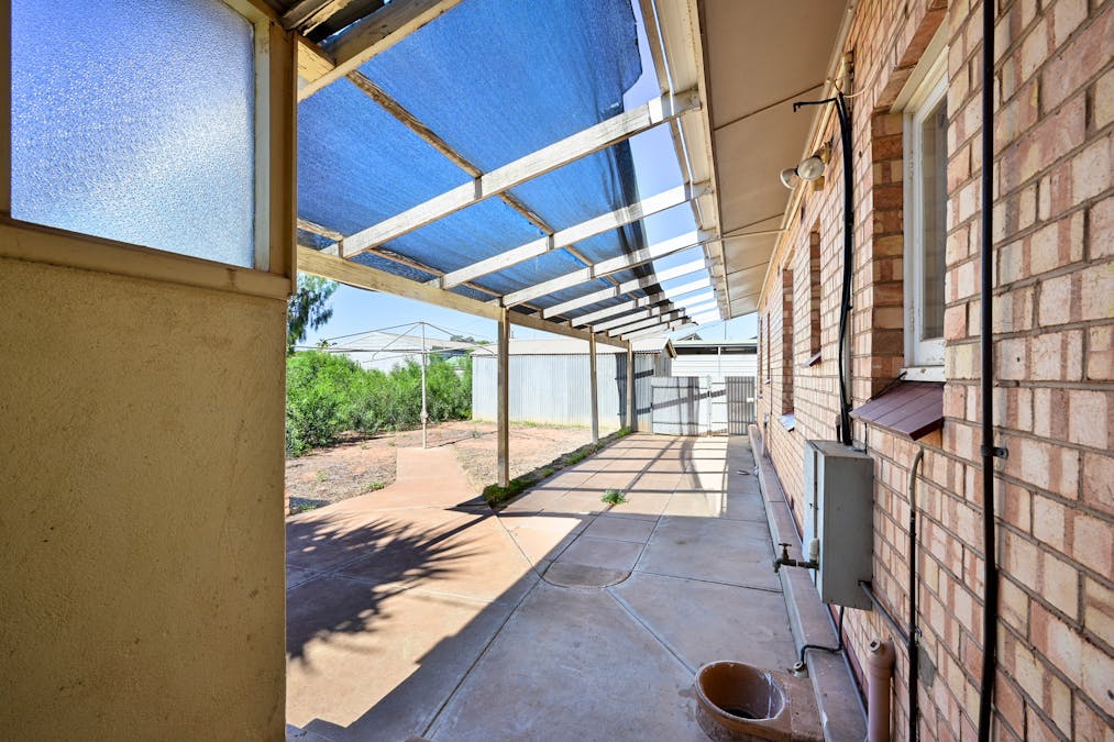 10 McLennan Avenue, Whyalla Norrie, SA, 5608 - Image 14