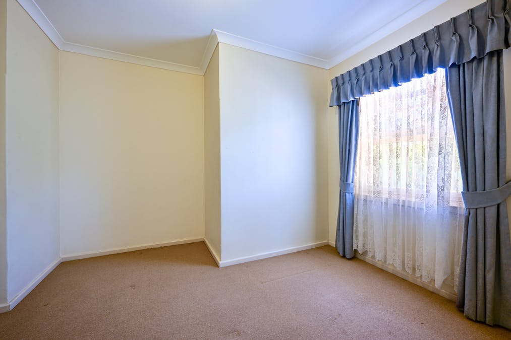 10 McLennan Avenue, Whyalla Norrie, SA, 5608 - Image 11