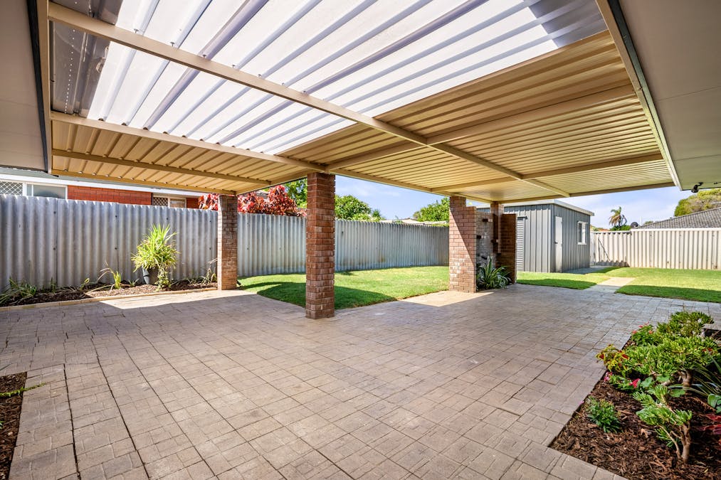 38 Hercules Street, Rockingham, WA, 6168 - Image 16