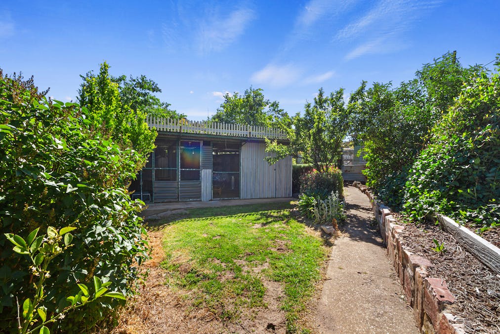 11 Harriett Street, Clare, SA, 5453 - Image 28