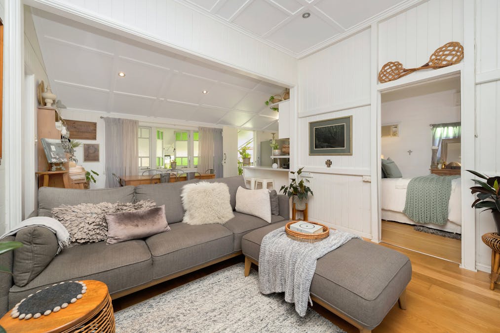 6 Baker Street, Hermit Park, QLD, 4812 - Image 2