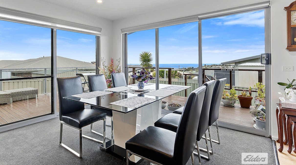 2/7 Lorrie Place, Park Grove, TAS, 7320 - Image 3