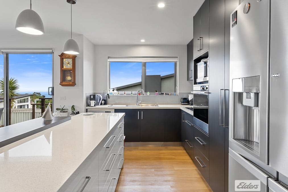 2/7 Lorrie Place, Park Grove, TAS, 7320 - Image 5