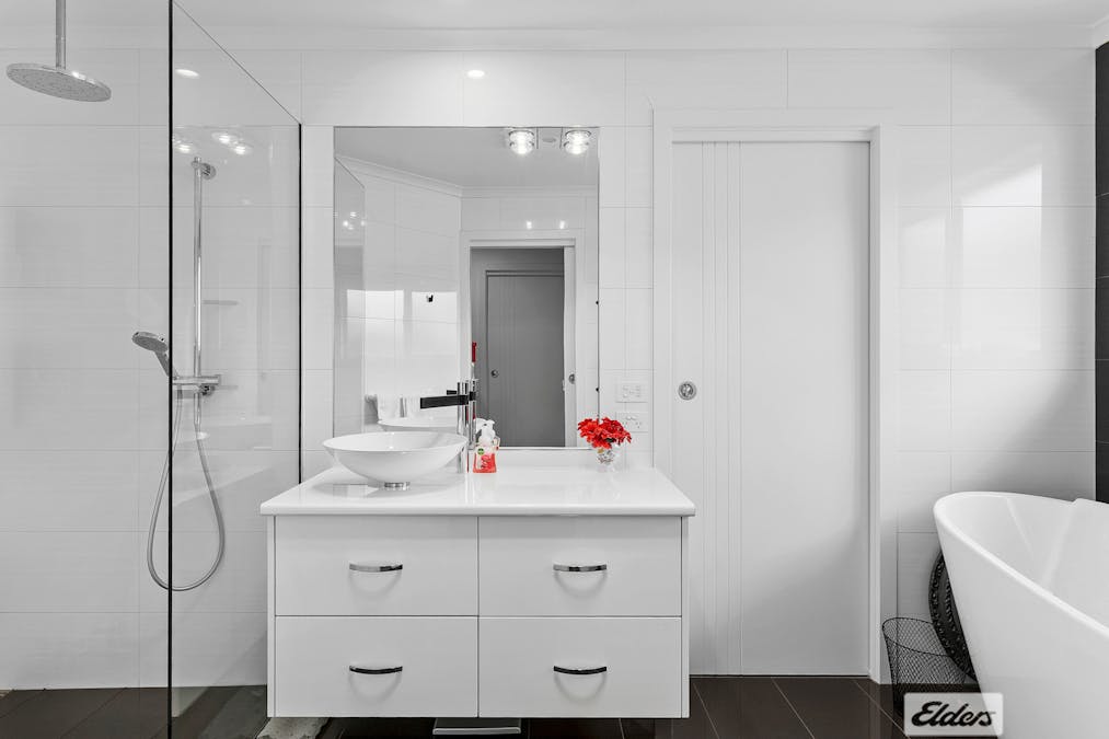 2/7 Lorrie Place, Park Grove, TAS, 7320 - Image 10