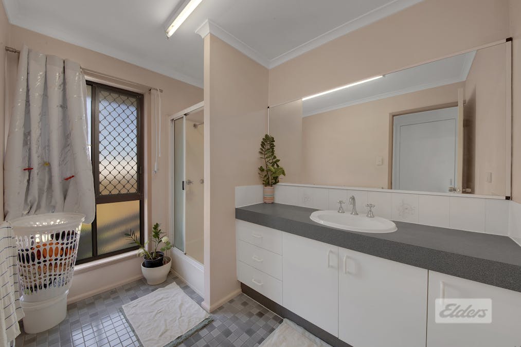 18 Chapman Drive, Clinton, QLD, 4680 - Image 8