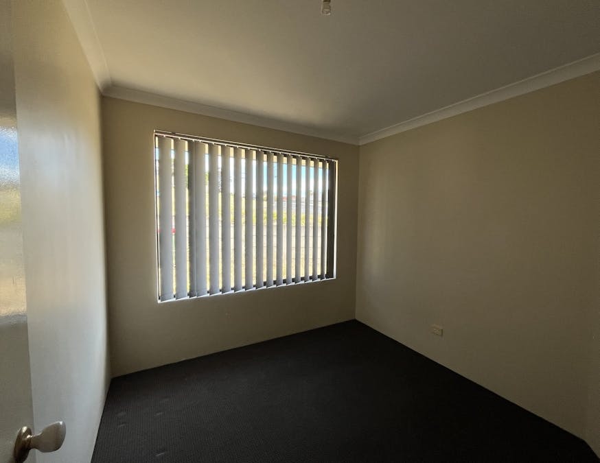 37 Whatman Way, Withers, WA, 6230 - Image 4