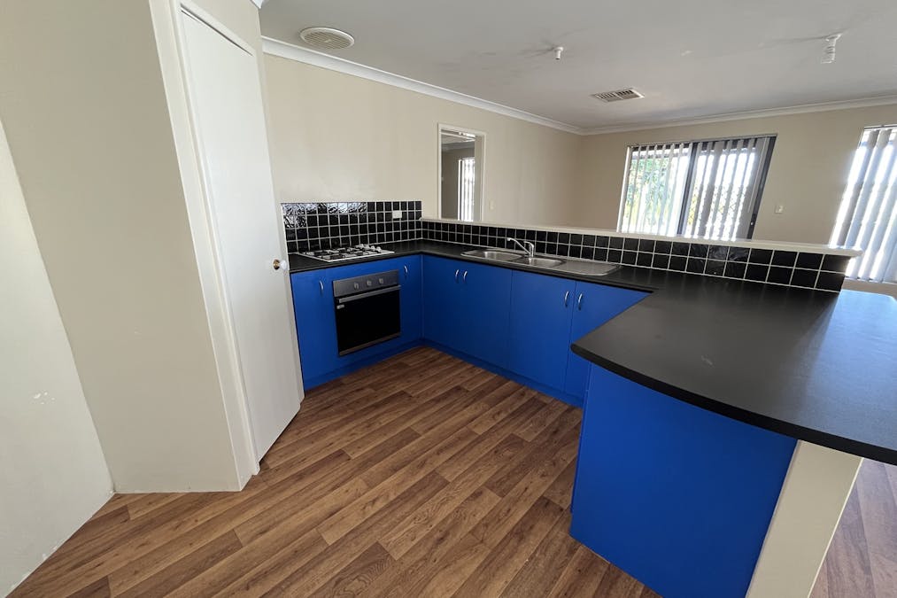 37 Whatman Way, Withers, WA, 6230 - Image 3