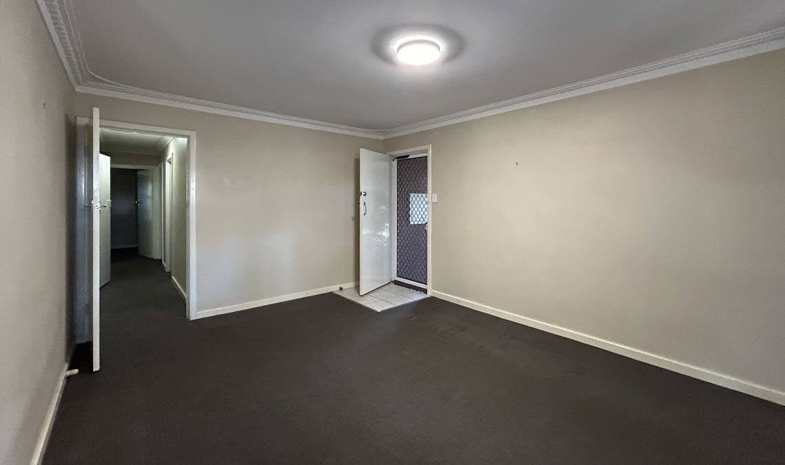 8 Tilley Crescent, East Bunbury, WA, 6230 - Image 3