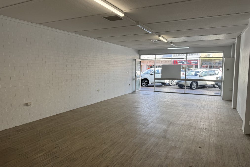 100 Talbragar Street, Dubbo, NSW, 2830 - Image 2