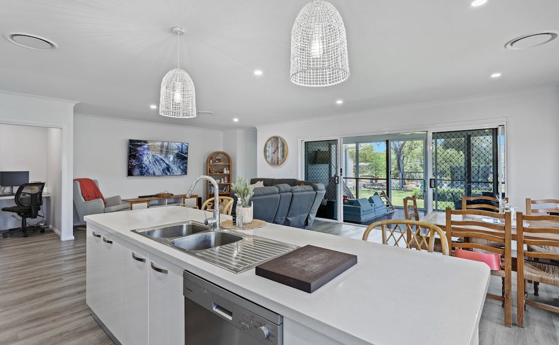 18 Katherine Street, Dalby, QLD, 4405 - Image 4