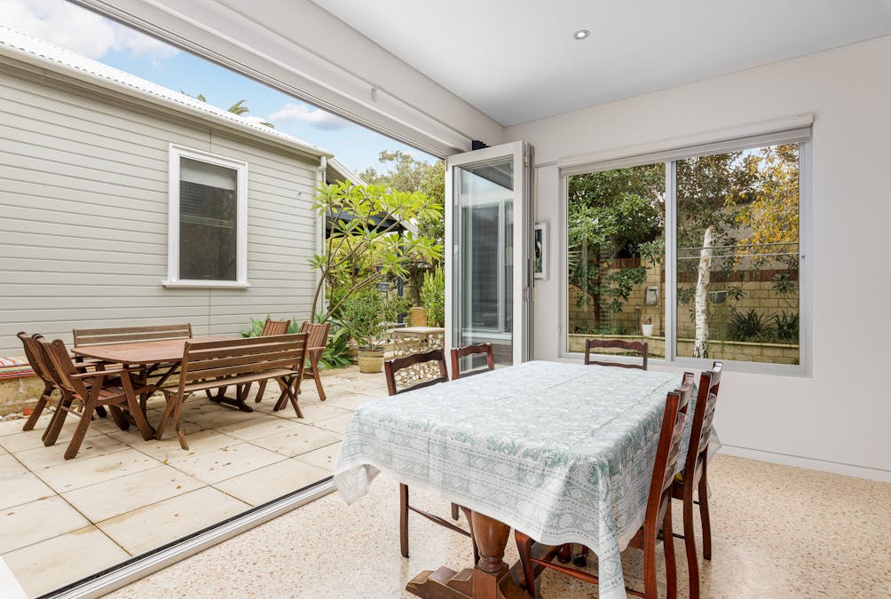 5 Reading Street, Bunbury, WA, 6230 - Image 9