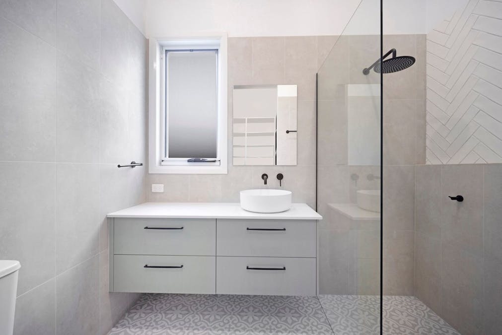 5 Dinwoodie Street, Hamilton, VIC, 3300 - Image 4