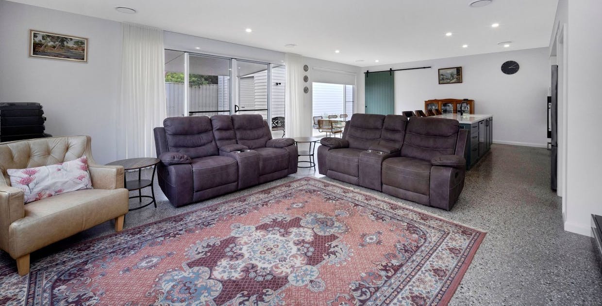5 Dinwoodie Street, Hamilton, VIC, 3300 - Image 7
