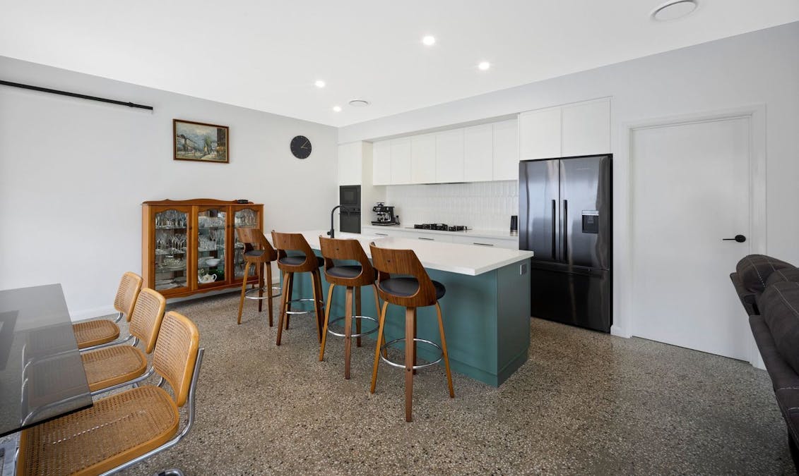 5 Dinwoodie Street, Hamilton, VIC, 3300 - Image 6