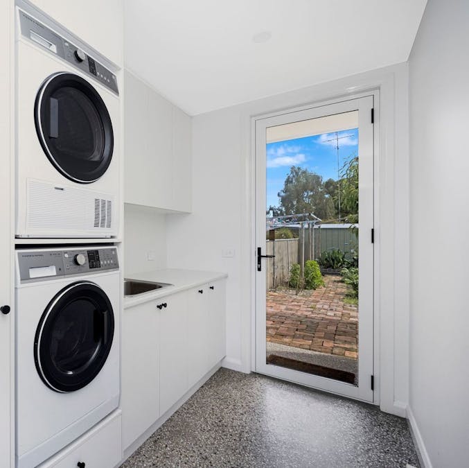 5 Dinwoodie Street, Hamilton, VIC, 3300 - Image 16