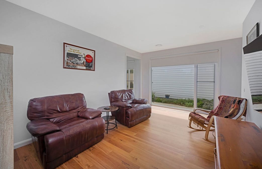 5 Dinwoodie Street, Hamilton, VIC, 3300 - Image 11