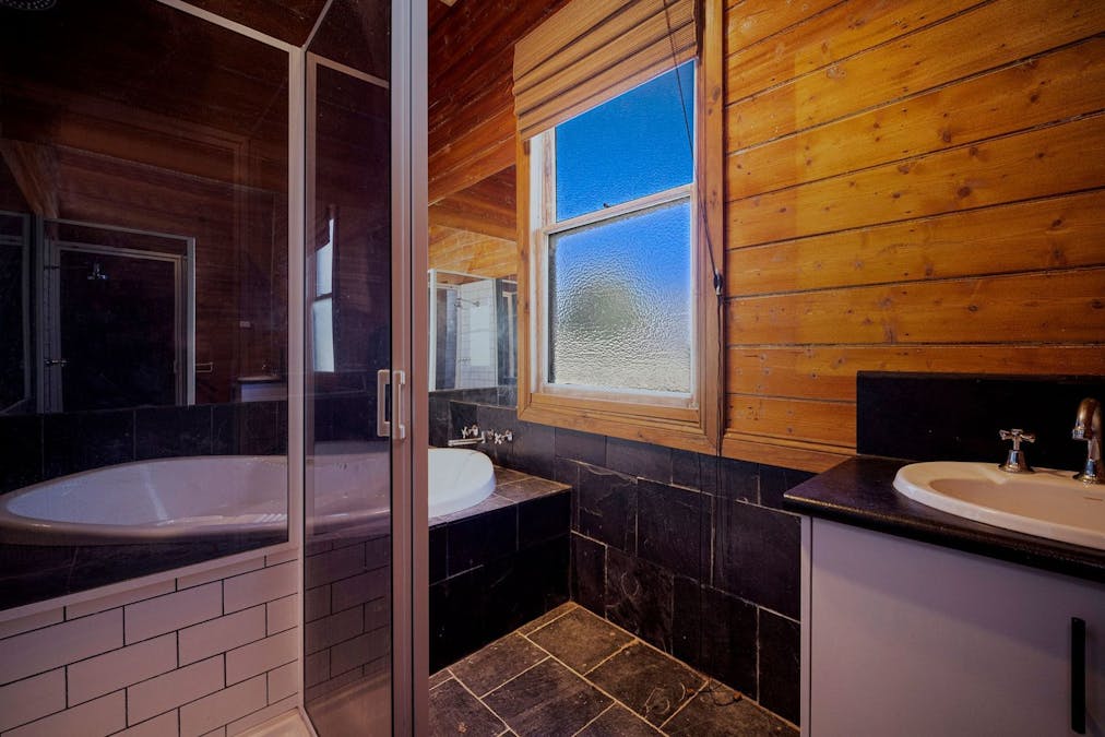 186 Kent Road, Hamilton, VIC, 3300 - Image 8