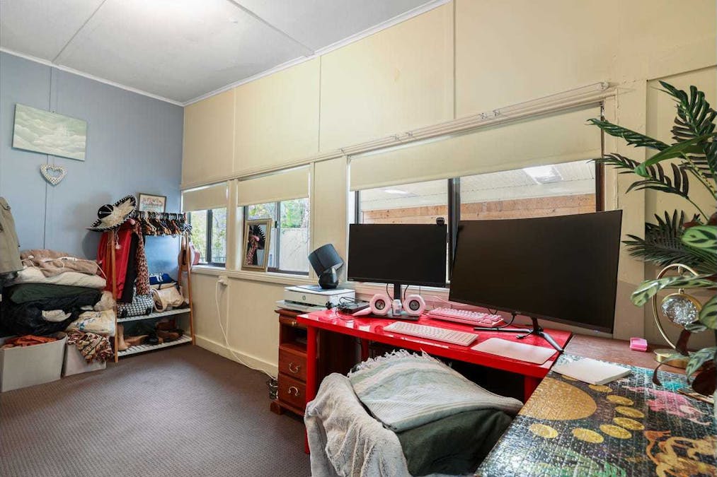 11 Bond Avenue, Victor Harbor, SA, 5211 - Image 5