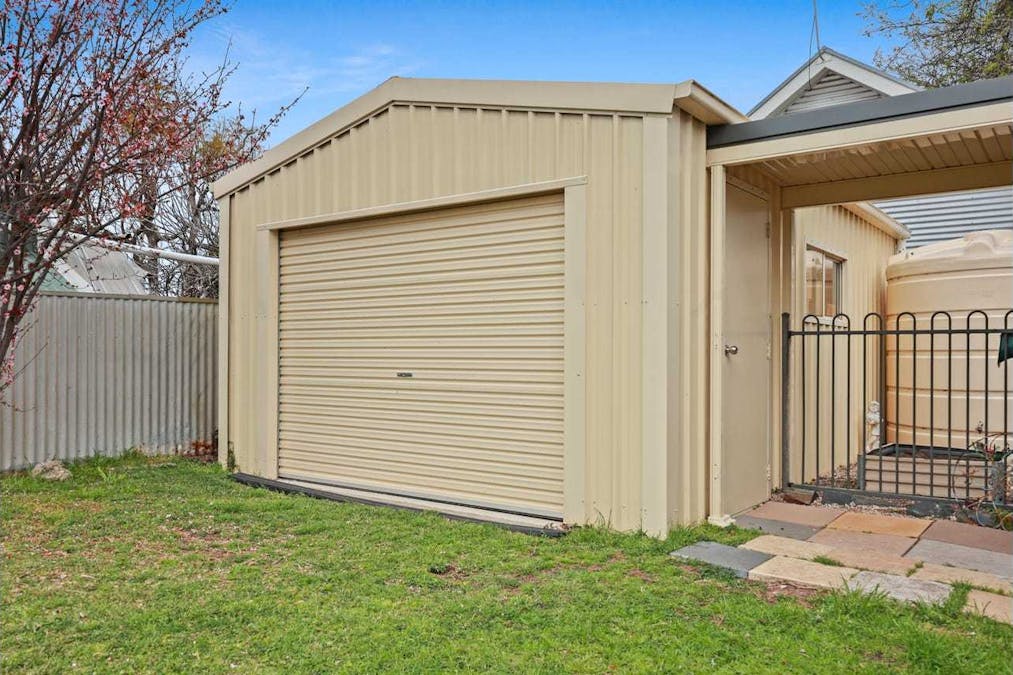 11 Bond Avenue, Victor Harbor, SA, 5211 - Image 14