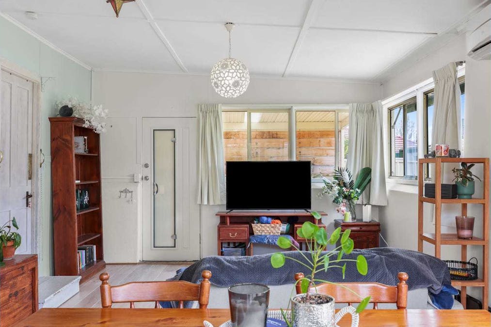 11 Bond Avenue, Victor Harbor, SA, 5211 - Image 8